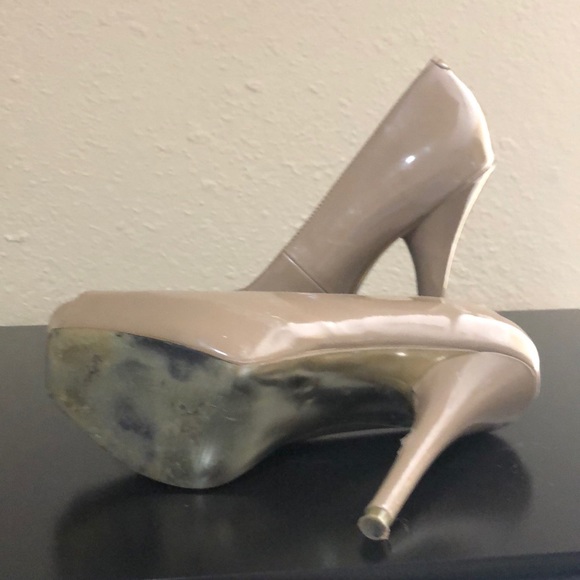 Tan Steve Madden platform heels - Picture 5 of 7